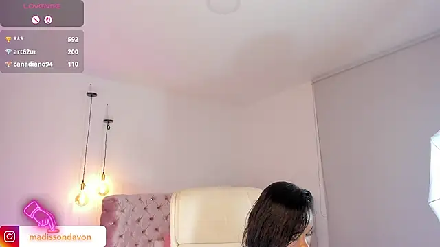 Snapshot of madisson_davon chatting on September 28, 10:26 pm madisson davon online show from September 28, 10:26 pm