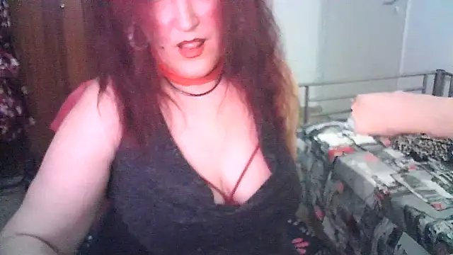 SabrinaXlovess online show from May 5, 6:11 pm