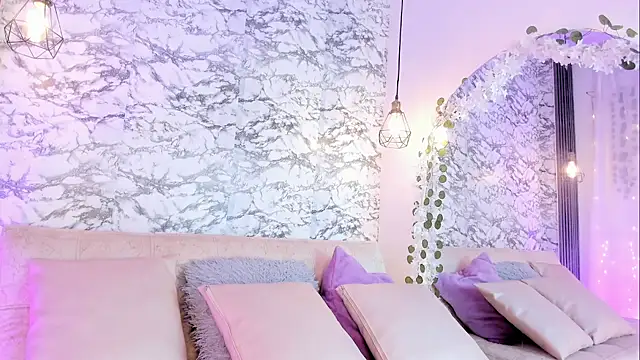 aihnoa split online show from October 6, 1:17 pm