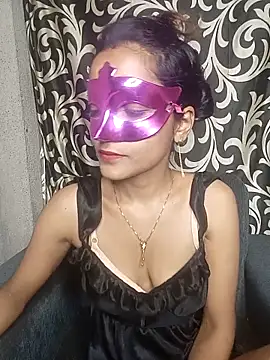 REVA DARLING online show from May 17, 2:38 pm