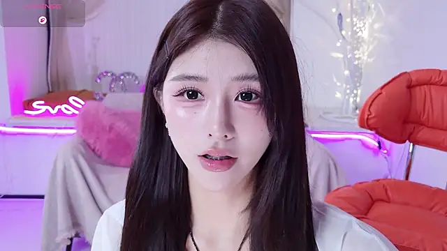 Momoever123456 online show from May 31, 12:55 pm