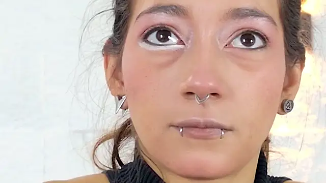 zorravioletta1 online show from October 16, 12:30 pm