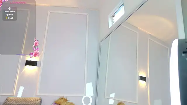 zorravioletta1 online show from May 20, 12:24 pm