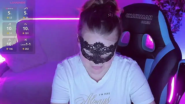 Sexy-Housewife online show from September 18, 7:12 pm