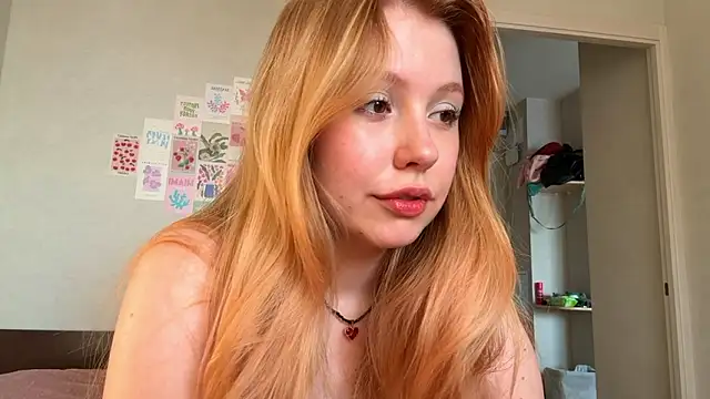 HoneyAudrey online show from March 2, 3:17 am