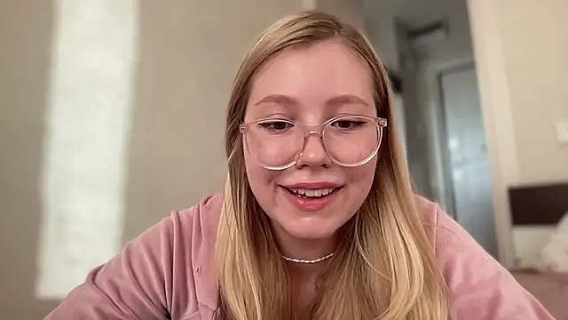 HoneyAudrey online show from October 12, 2:25 am