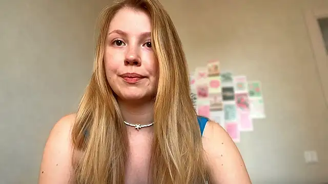 HoneyAudrey online show from May 28, 2:42 am