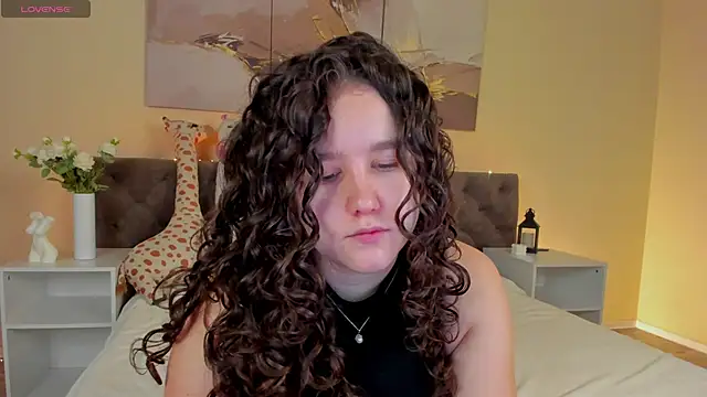 Ariella Sol online show from May 10, 1:07 am