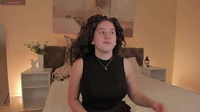 Ariella Sol online show from May 7, 1:21 am