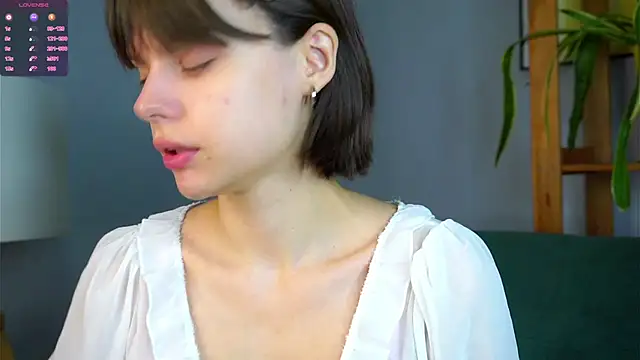 RexanneHatt online show from October 6, 1:22 am