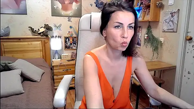 Kendra Mom online show from April 4, 11:31 am