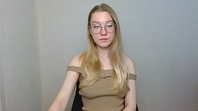 cindi hot online show from January 7, 11:13 am