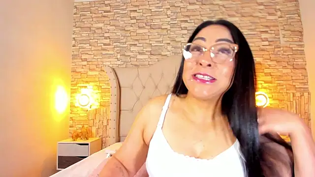 Snapshot of Gina_Myers chatting on September 27, 12:45 pm Gina Myers online show from September 27, 12:45 pm