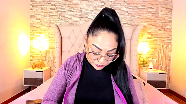 Snapshot of Gina_Myers chatting on September 26, 12:36 pm Gina Myers online show from September 26, 12:36 pm