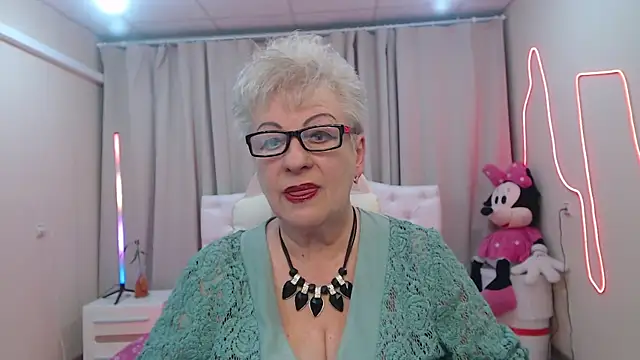 KayleSmoll online show from May 19, 6:37 pm