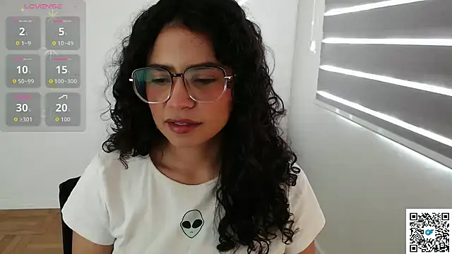 cinnamon rosa online show from October 8, 8:46 pm