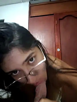 Sofythom1 online show from May 25, 1:37 am
