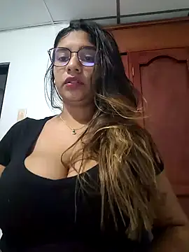 Sofythom1 online show from May 26, 3:28 am