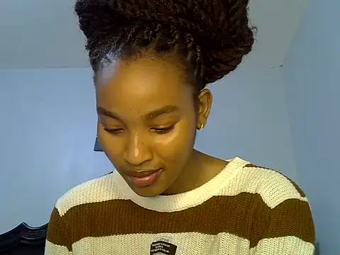 cute-alexis online show from May 24, 10:03 am