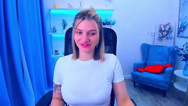 SelenaeMoore online show from May 24, 6:40 pm