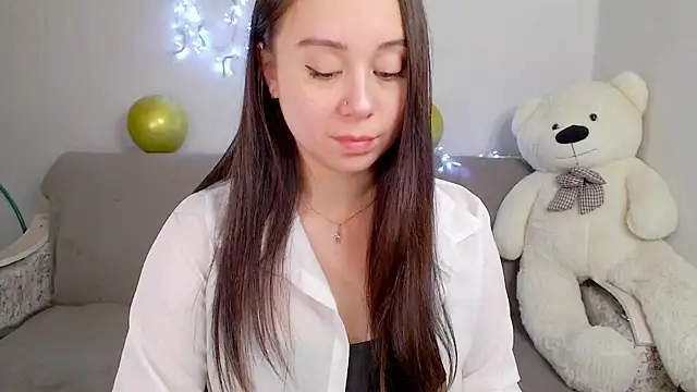 Snapshot of AlinaWett chatting on September 23, 9:35 pm AlinaWett online show from September 23, 9:35 pm