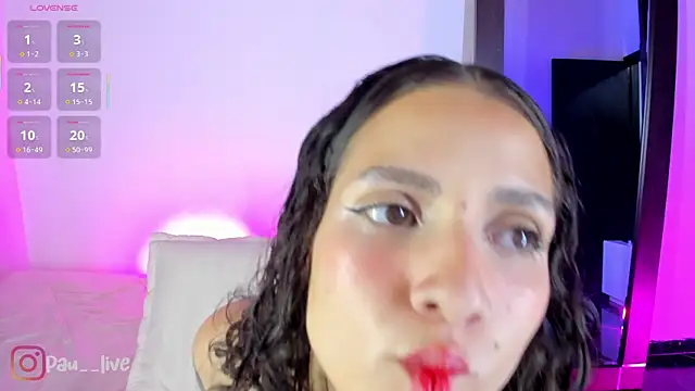 pau live online show from May 4, 4:38 am