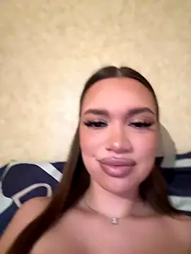 bunnyrich online show from December 19, 4:32 pm