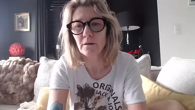 godinflower online show from February 5, 9:34 am