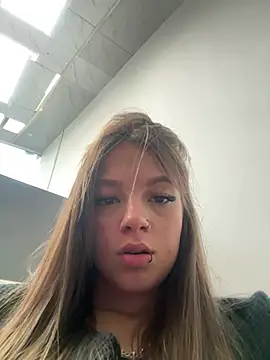 AmmyJones  online show from May 2, 6:55 pm
