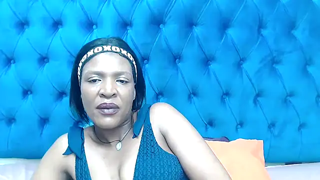 SpicyQueenxxxx online show from April 1, 7:33 pm