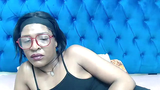 SpicyQueenxxxx online show from March 17, 5:17 pm