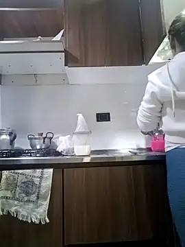 coral smitth online show from February 26, 6:40 pm