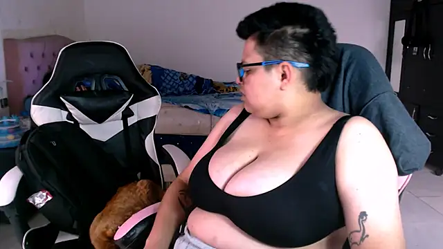 tatsumi nao online show from April 5, 9:03 pm