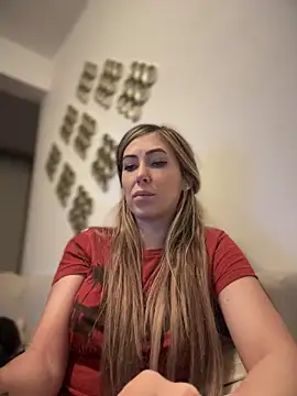 RaquelleDevon online show from December 14, 4:13 pm