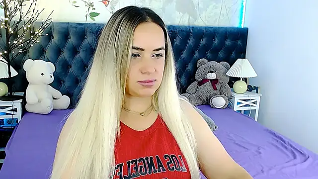 MilenaMiler X online show from October 9, 6:45 pm