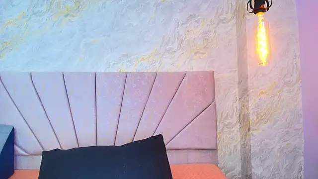 Mia candy 0 online show from May 26, 12:15 pm