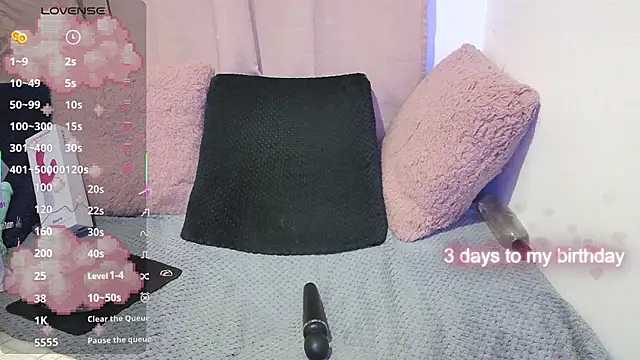 lessliee22  online show from May 11, 7:54 am
