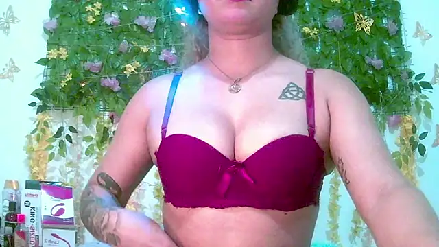 Crysrus online show from May 30, 1:47 am