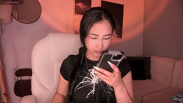 lara madisson online show from July 1, 4:56 am