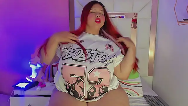 Alanna hot3 online show from May 6, 7:51 pm