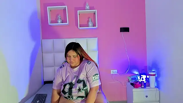 Alanna hot3 online show from May 14, 7:52 pm