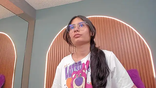 NayeCloud online show from February 3, 6:40 am