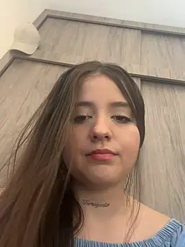 Sabrina Lennox online show from March 18, 1:43 am