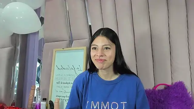 Snapshot of Sasha_Petitte chatting on September 12, 4:13 am Sasha Petitte online show from September 12, 4:13 am