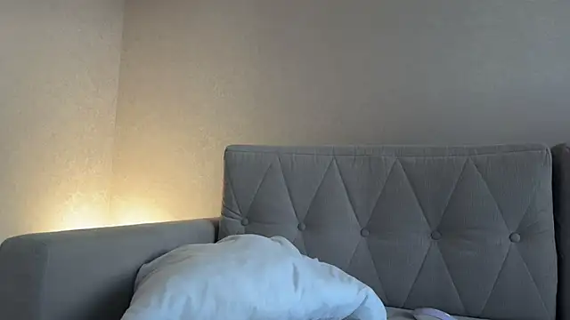 weshycouple online show from May 22, 2:42 am