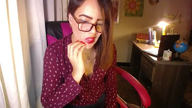 danielle rose 1 online show from May 20, 3:42 pm
