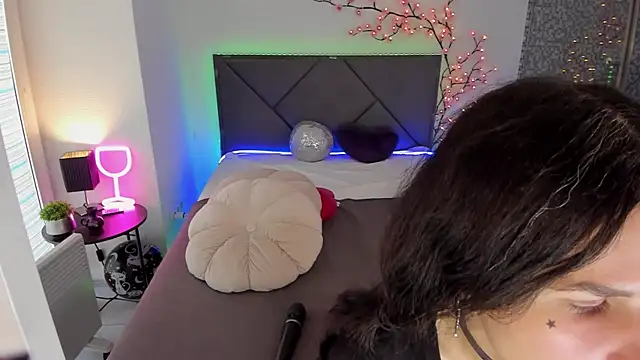 CassieEvans online show from November 15, 6:58 am