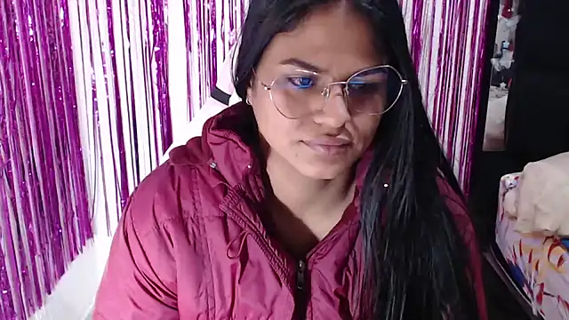 SweetAlmaa online show from May 7, 9:46 am