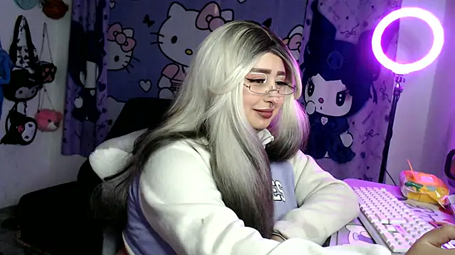 lussyevans24 online show from May 16, 5:21 am