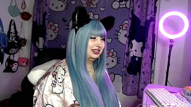 lussyevans24 online show from May 12, 3:48 am